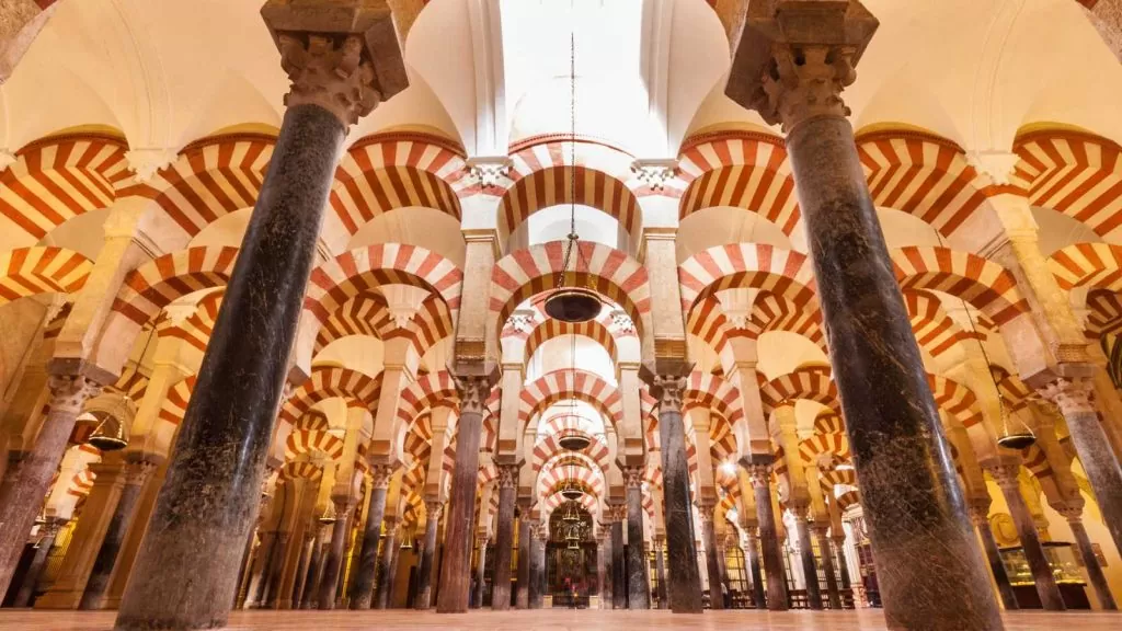 mezquita catedral de córdoba en andalucía