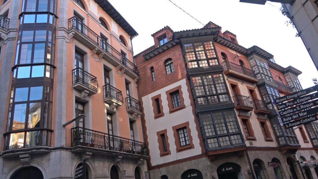 calles de llanes en asturias