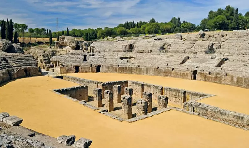 ruinas romanas de itálica en sevilla