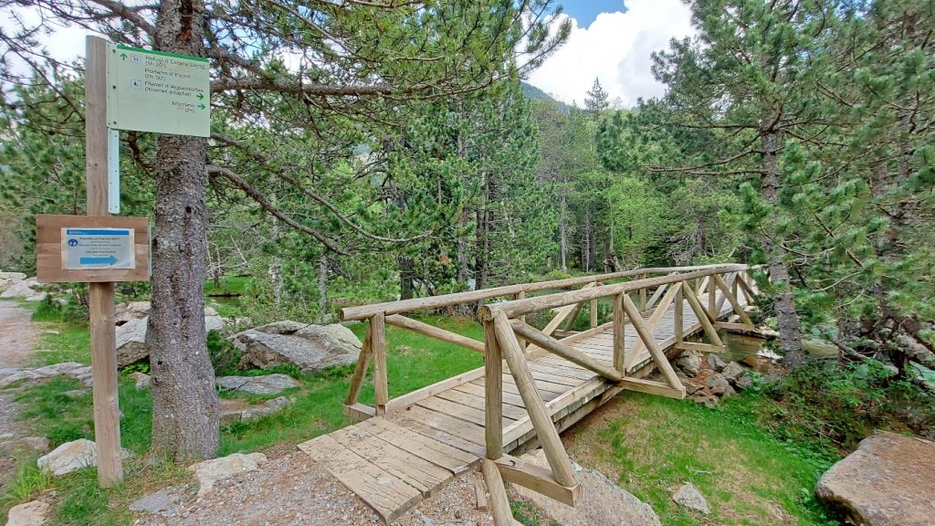 Parque Nacional dAigüestortes y Estany de Sant Maurici Vall de Boí Lleida Cataluña 4