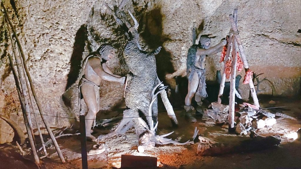 Cueva de lEspluga de Francoli Tarragona cataluna 3